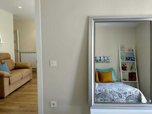 3 slaapkamers, een bureau, een strijkplank/strijkijzer, wifi