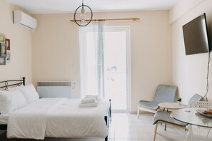 1 bedroom, iron/ironing board, WiFi, bed sheets - Best House, Nirvana, Patra (Patra)