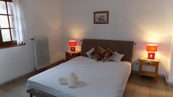 1 dormitori, wifi i roba de llit