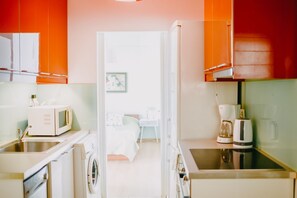 Fridge, microwave, stovetop, dishwasher - Best House, Rooftop Aprtm., Marina Zeas Piraeus (Piraeus)