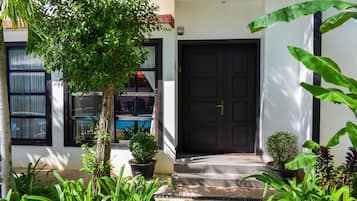 Deluxe Double Room | 1 bedroom, individually decorated, individually furnished