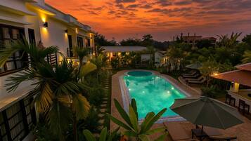 1 bedroom, individually decorated, individually furnished