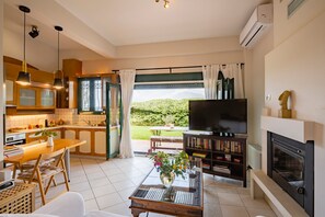 Fridge, microwave, oven, dishwasher - " Rio Beach Residence " (Rio)