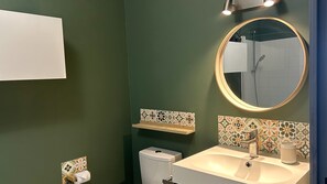 Vasca, asciugacapelli, asciugamani