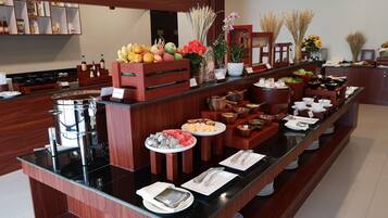 Daily buffet breakfast (USD 10 per person)
