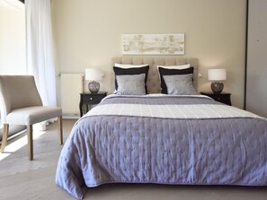 2 slaapkamers, een strijkplank/strijkijzer, wifi, beddengoed