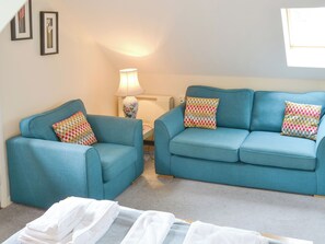 TV - Oak View Loft - UK11926 (Lessingham, near Stalham)