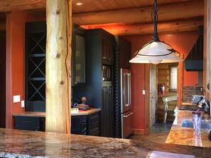 Fridge, microwave, oven, stovetop - Jewel of Escalante LLC (Escalante)