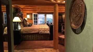 3 slaapkamers, een strijkplank/strijkijzer, reisbedje, gratis wifi