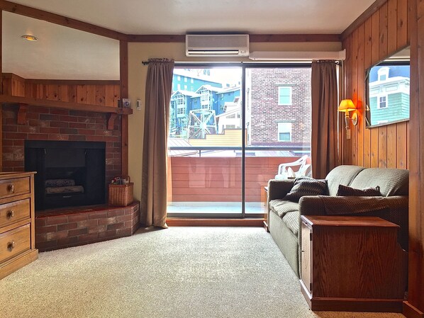 TV, fireplace, DVD player