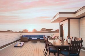 Outdoor dining - Gulch Mega Home - Super Rooftop - Premier Location (Nashville)