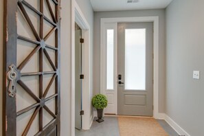 Interior - Modern Luxury | Rooftop Terrace | Prime Location (Nashville)