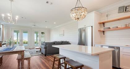 “Prime Location” New Beachfront 3 Bedroom on the BEACH in downtown Bay St Louis