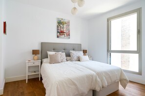 2 chambres, fer et planche Ă repasser, Wi-Fi, draps fournis