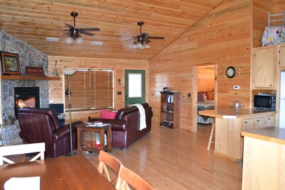 Private, secluded cabin