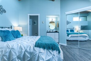 2 chambres, bureau, fer et planche à repasser, accès au Wi-Fi (inclus)