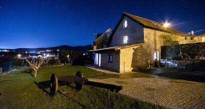 Full rental house for 8-10 people, ideal for families with pets.