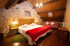 4 Schlafzimmer, Schreibtisch, Bügeleisen/Bügelbrett, kostenloses WLAN