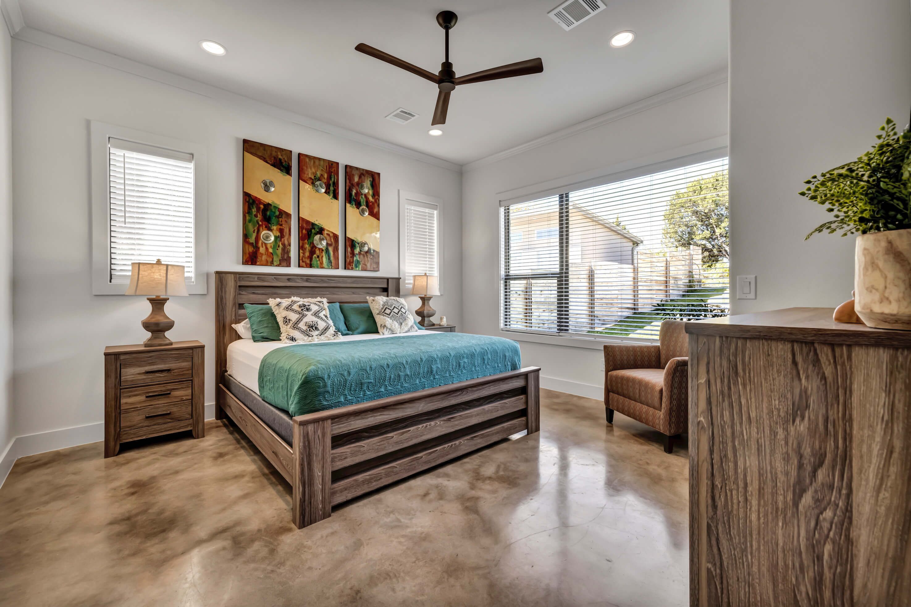 Lakeshore Landing w\/ Heated Pool, Spa and Loaded with Resort Amenities