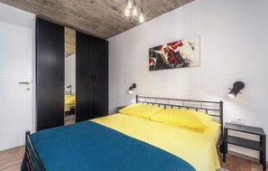 1 bedroom, in-room safe, desk, iron/ironing board - Poreč modern central apartment (Porec)