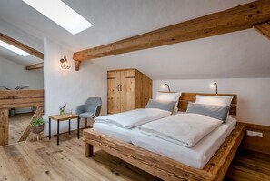 2 Schlafzimmer, Internetzugang, BettwÀsche