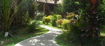 Bungalow on Sibuyan(Romblon) near Cresta de Gallo (without aircon)