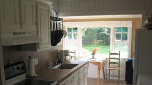 雪櫃、焗爐、爐具、廚房用具/餐具/器皿