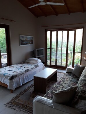 Departamento Deluxe, 1 habitación, vista a la montaña | Decoración personalizada y muebles diferentes 