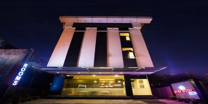Front of property - evening/night - QUBE HOTEL (Kanayannur)