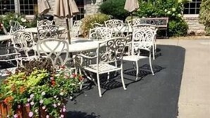 Unclassified image, 5 of 27, button - Whispering Willow - WALK-IN CONDO! - 2bedrm/2bath 3 Pools! (Branson)