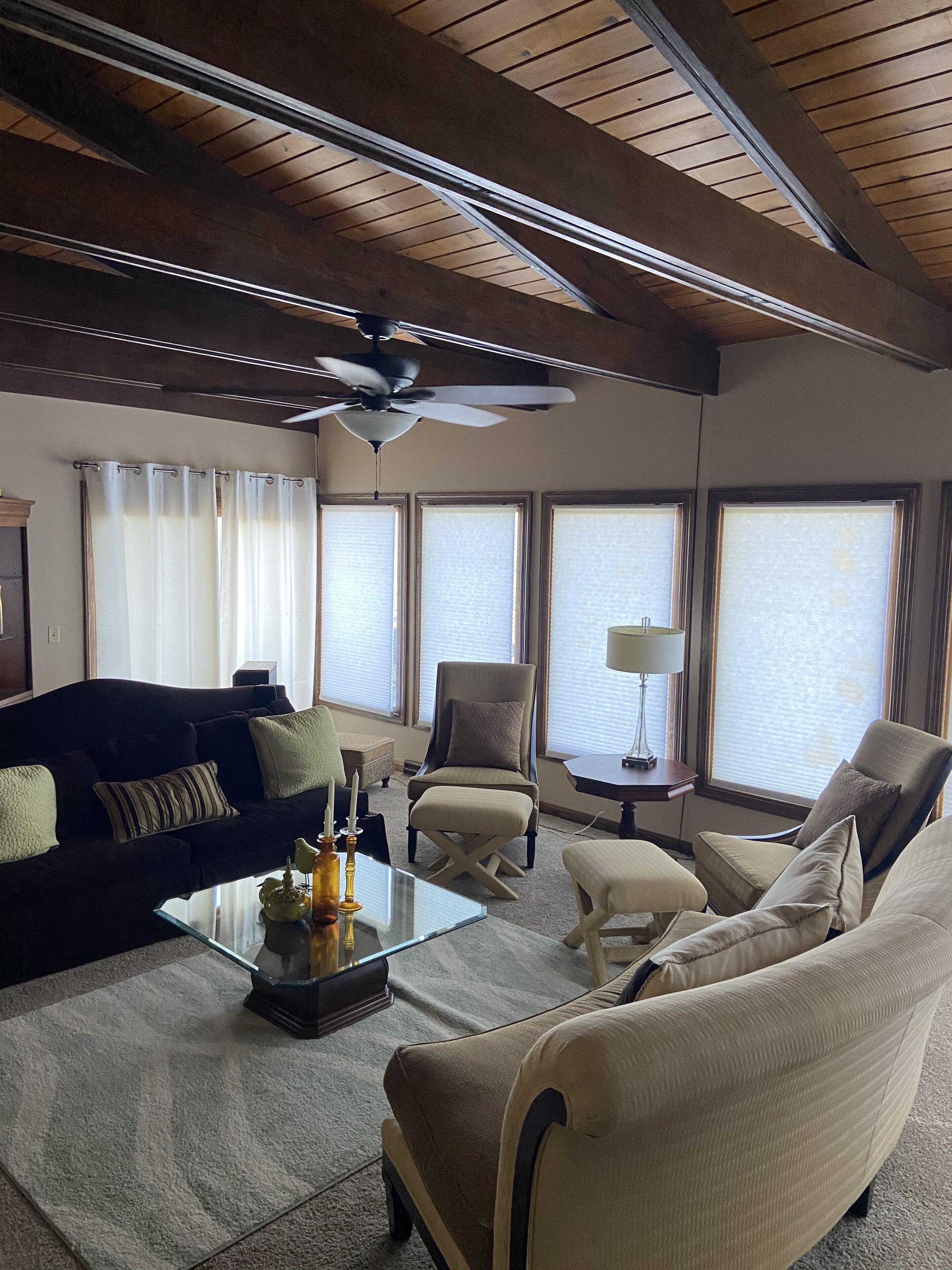 電視、壁爐、音響