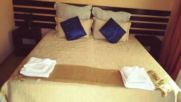 Standard Double or Twin Room | 1 bedroom, minibar, desk, laptop workspace