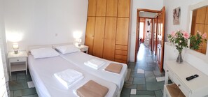 2 عدّة غرف نوم ومكواة/لوح كي وواي فاي مجانًا