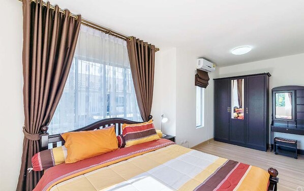 3 Schlafzimmer, Bügeleisen/Bügelbrett, WLAN, Bettwäsche