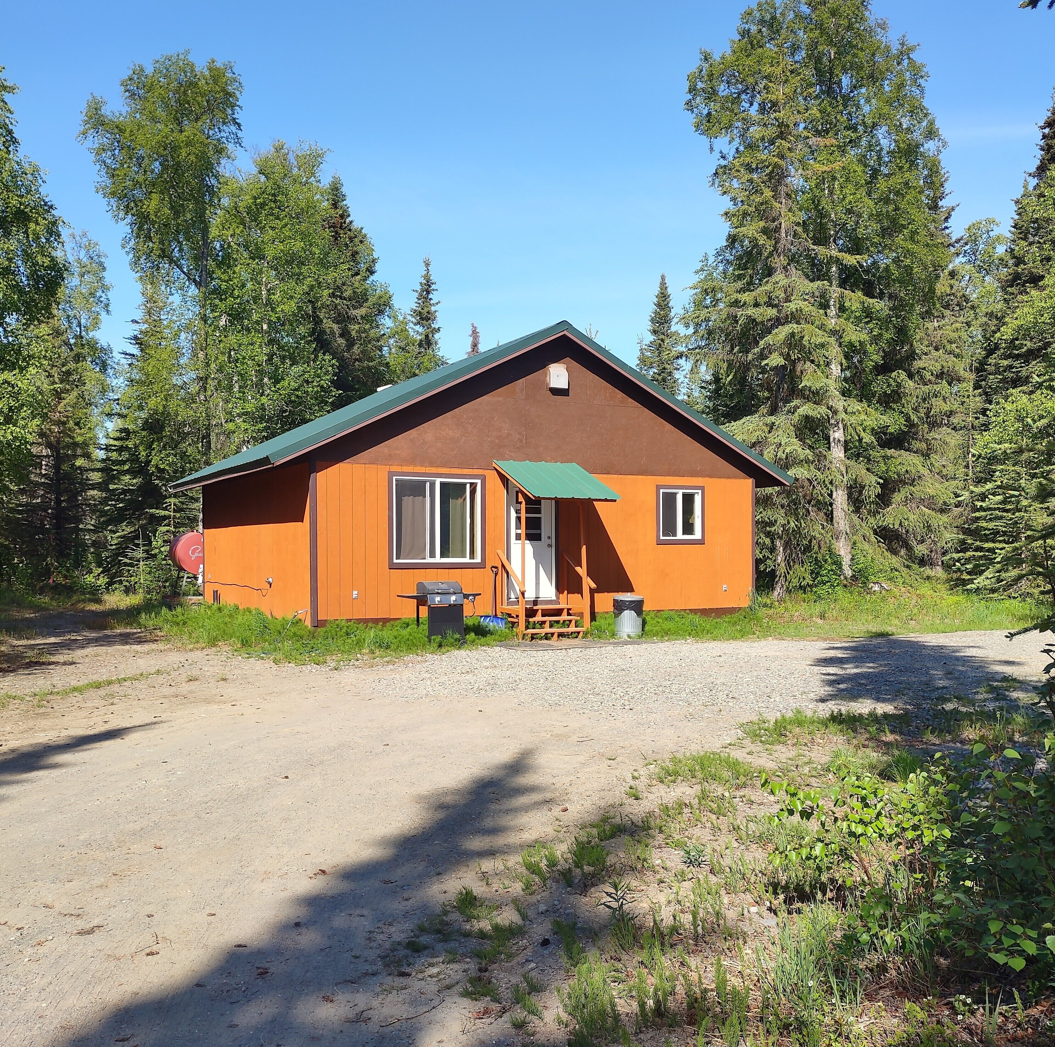 Great 2 Bedroom Cabin not far From Recreational Parks and Prime Fishing Areas