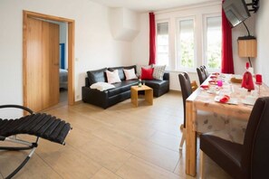 Unclassified image, 3 of 13, button