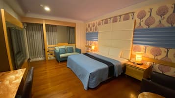 Double Room | Rollaway beds, free WiFi, bed sheets