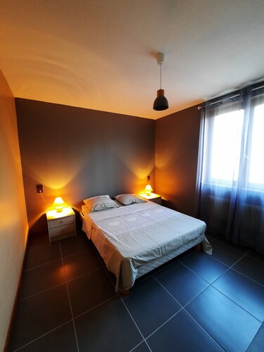 Spacious house with large fenced garden