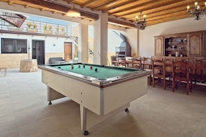 Outdoor dining - Accommodation for groups and village with special charm, 20 minutes from LEÓN. (Cimanes del Tejar)