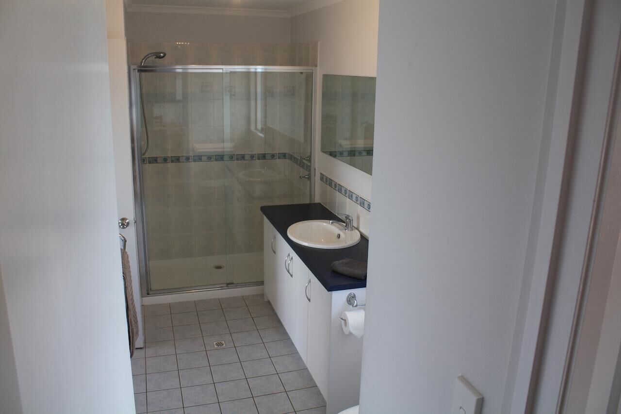 Blue Breeze - 4 bedroom Double story home - Close to the beach and Inns National Park — image 20