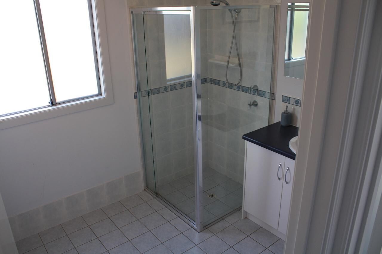 Blue Breeze - 4 bedroom Double story home - Close to the beach and Inns National Park — image 19