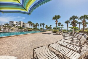 Unclassified image, 5 of 47, button