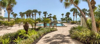 Horizons West #C-5 is a Beautiful 2 Bedroom Beachside Villa on Siesta Key