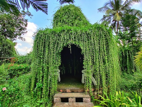 Jardín. Anil Farms Gir Jungle Resort