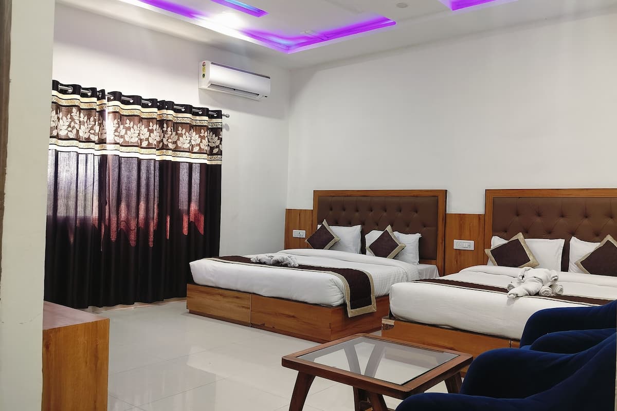 Family Room Four Bed | 1 bedroom, rollaway beds, free WiFi