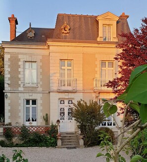 Exterior - La Maison Leonard (Blere)