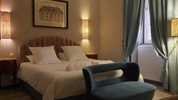 Hypo-allergenic bedding available, desk, WiFi (free), bed sheets - La Maison Leonard (Blere)