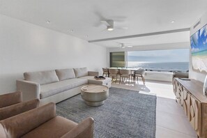 Unclassified image, 4 of 31, button