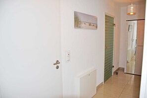 Unclassified image, 3 of 22, button