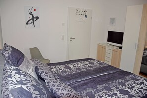 Unclassified image, 4 of 22, button